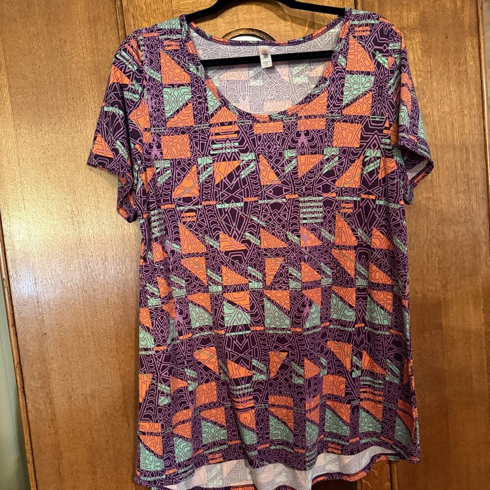 LuLaRoe Classic T, size XL, Purple, orange and grey colors in Geometric design